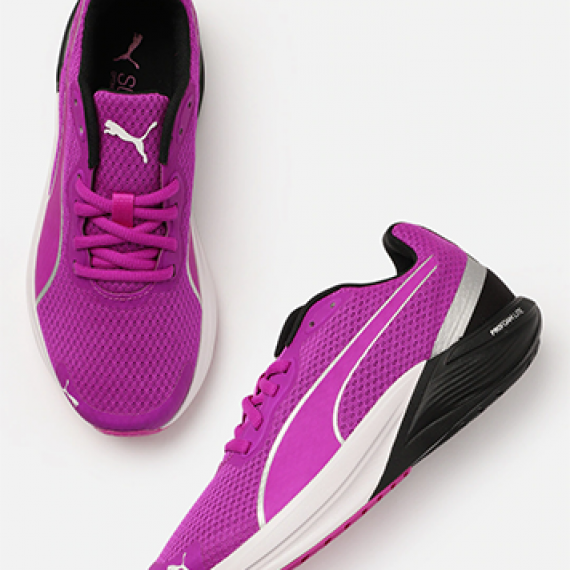 https://fineclothes.in/products/women-magenta-feline-profoam-running-shoes