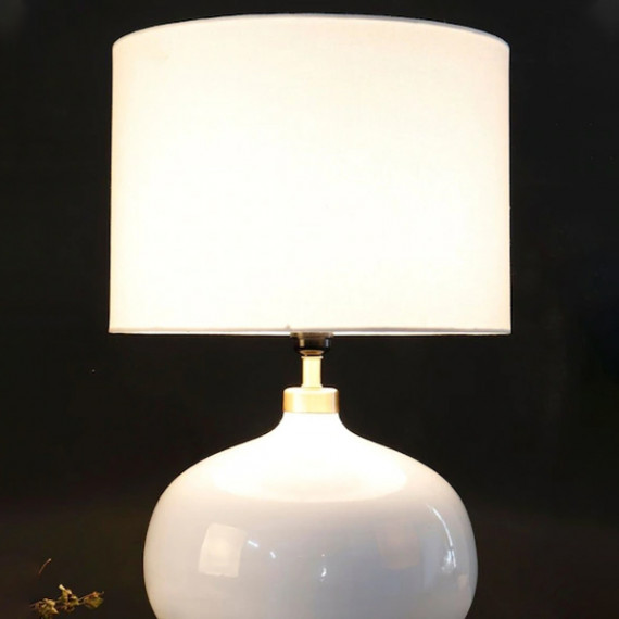 https://fineclothes.in/products/white-solid-handcrafted-bedside-standard-lamp