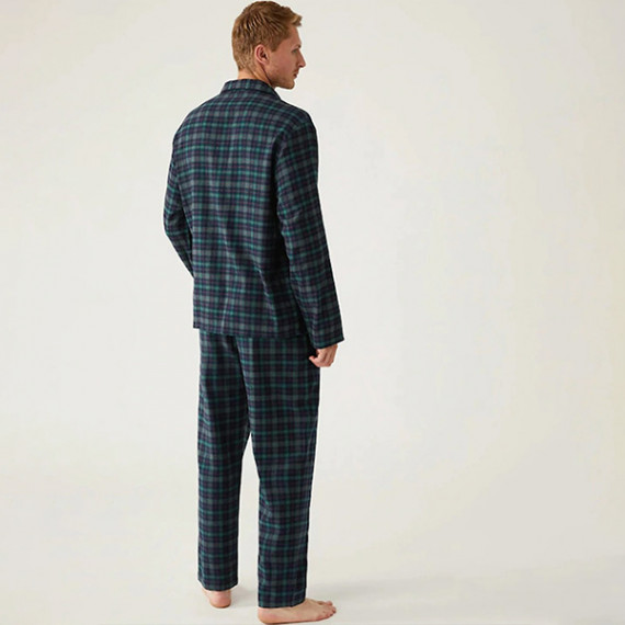 https://fineclothes.in/products/men-green-blue-checked-night-suit