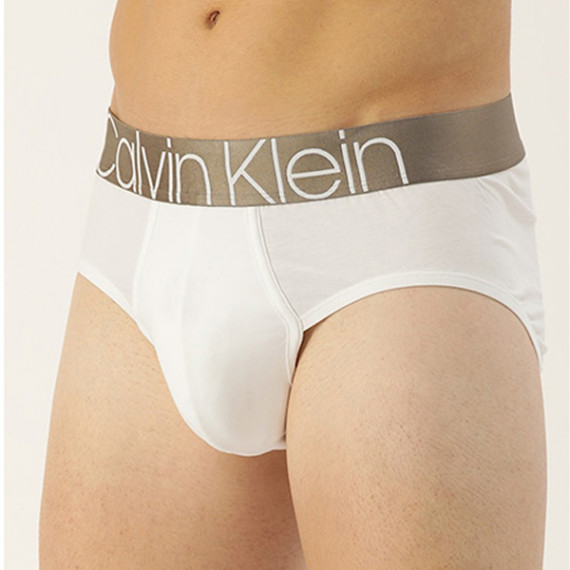 https://fineclothes.in/products/men-white-solid-briefs-nb2536100