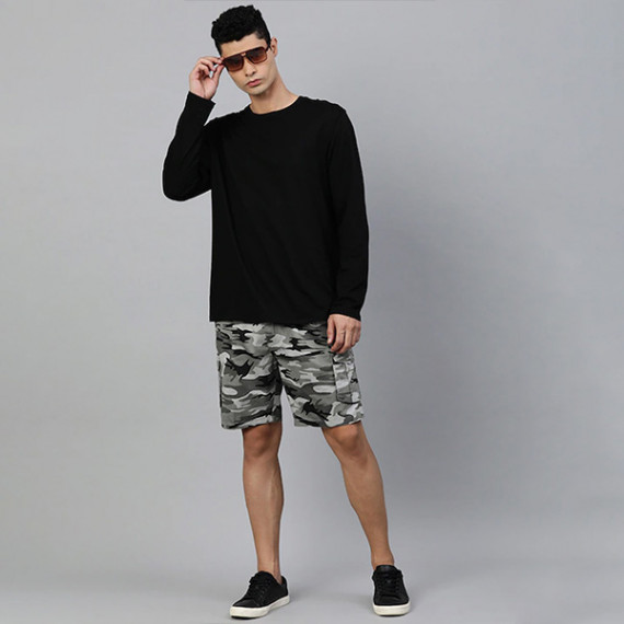 https://fineclothes.in/products/men-charcoal-grey-camouflage-printed-pure-cotton-cargo-shorts