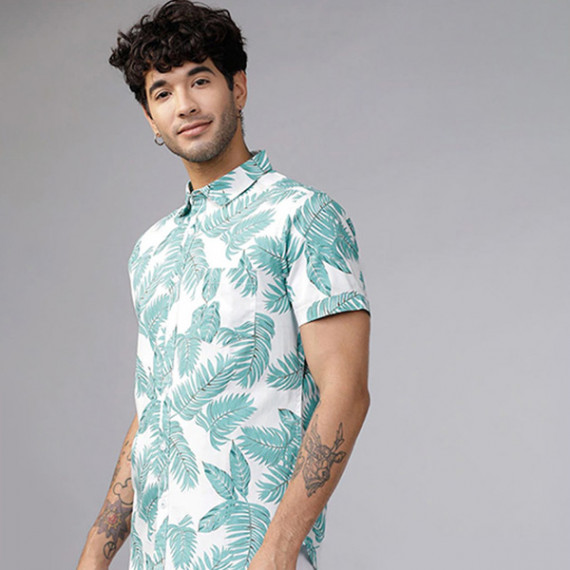 https://fineclothes.in/products/men-green-white-slim-fit-printed-casual-shirt